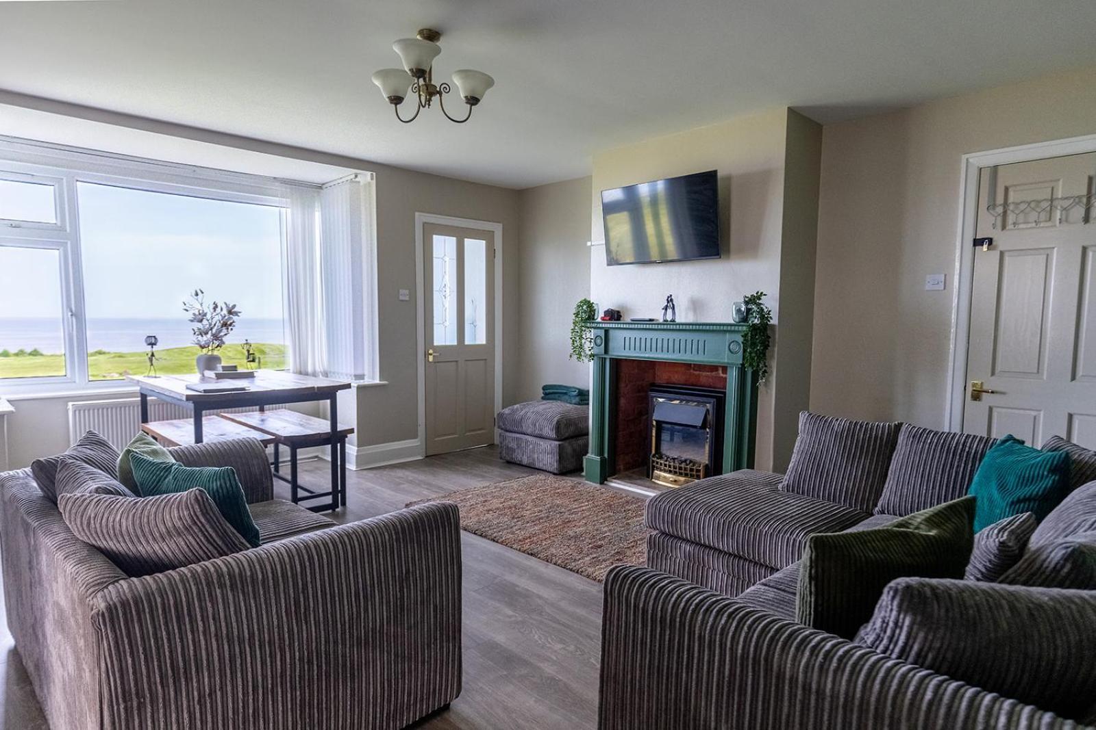 Beachfront Apartment - Ground Floor Apartment With Sea Views, Next To The Beach, Bridlington, North Yorkshire Bessingby Exterior foto